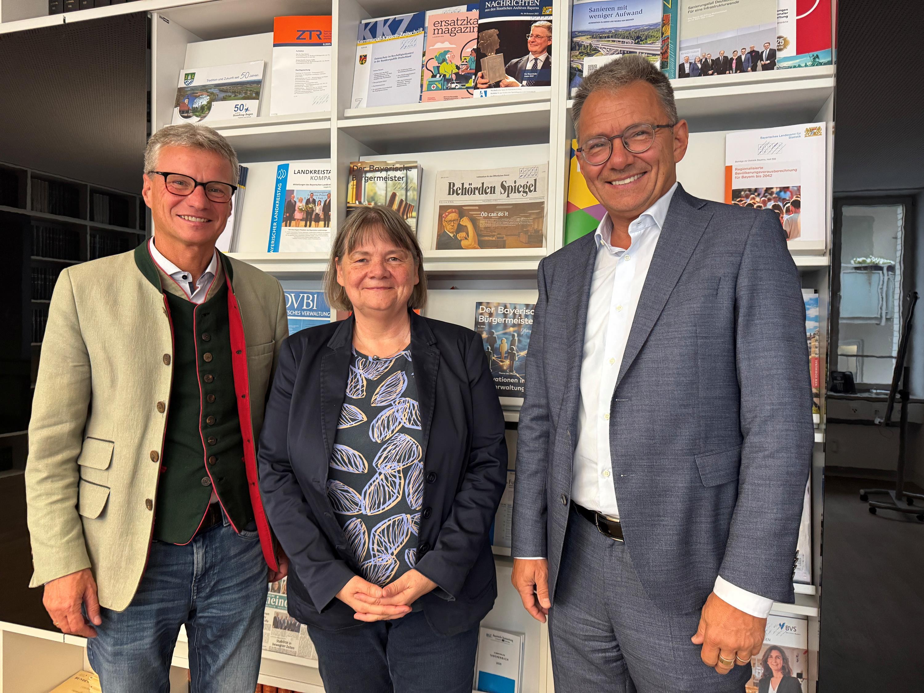 Kultur ist kein Luxus – sie ist unverzichtbar V.l.n.r.: Präsident Bernd Sibler, Generalsekretärin Karin Rawe und Präsident Thomas Karmasin