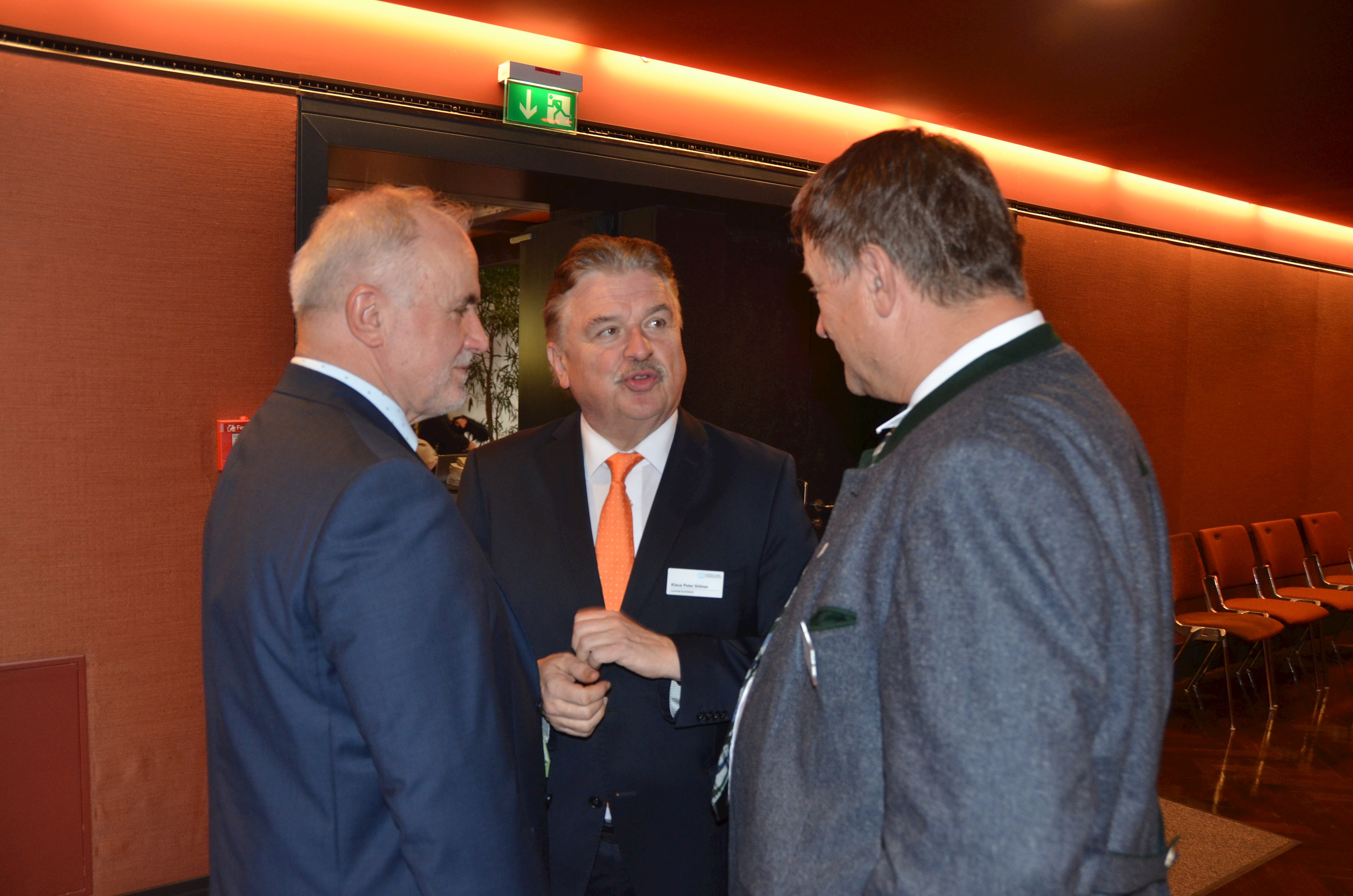 (v.l.n.r.) 2. Vizepräsident des Bayerischen Landkreistags Landrat Herbert Eckstein (Roth), Landrat Peter Söllner (Kulmbach) und Landrat Anton Speer (Garmisch-Partenkirchen).